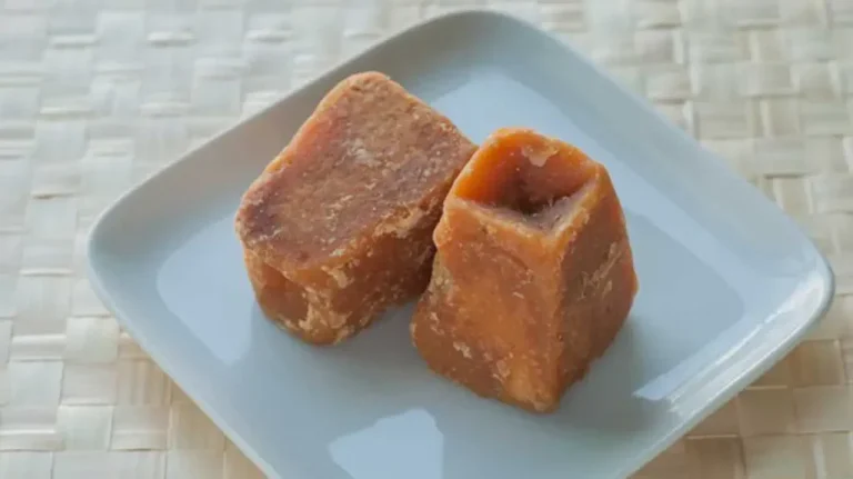 Jaggery for plants