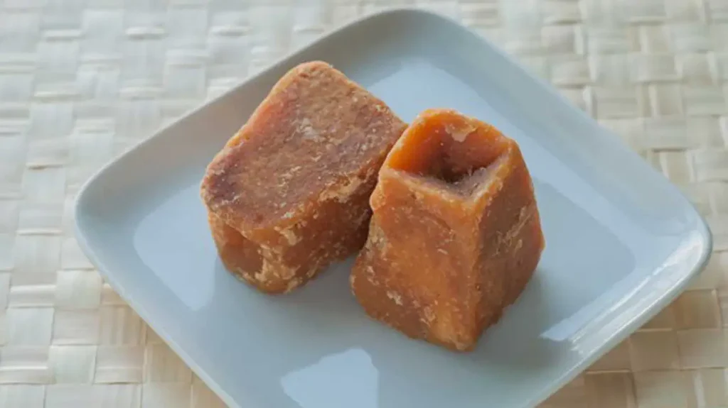 How to Use Jaggery for Plants: Natural Fertilizer and Pest Control